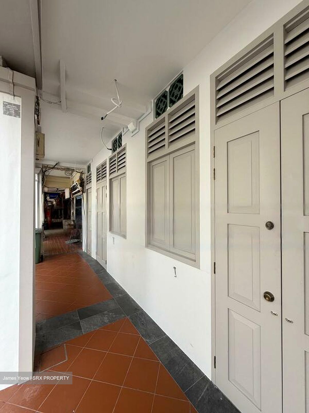 Rowell Road (D8), Retail #483518481